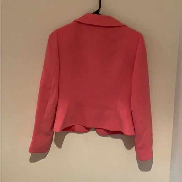 Super cute bright pink suit jacket - Picture 3 of 3